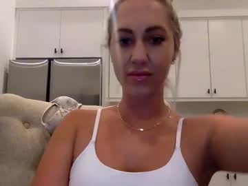 couple Live Sex Cams with sofiebabexoxo