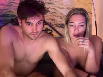 couple Live Sex Cams with ashtonbutcher