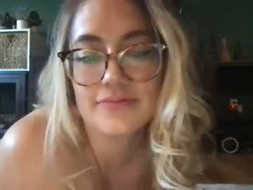 girl Live Sex Cams with kya_murphy