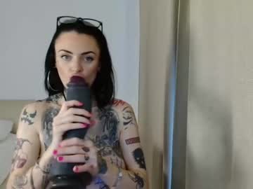 girl Live Sex Cams with tinablackxo