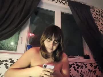 girl Live Sex Cams with freakynaomi