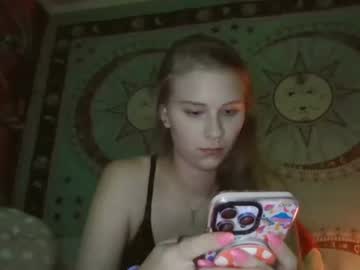 girl Live Sex Cams with stonerbabe1313