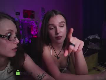 girl Live Sex Cams with gigi_and_margo