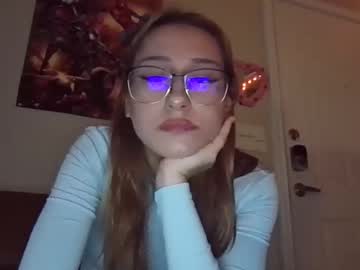 girl Live Sex Cams with madiosnrios