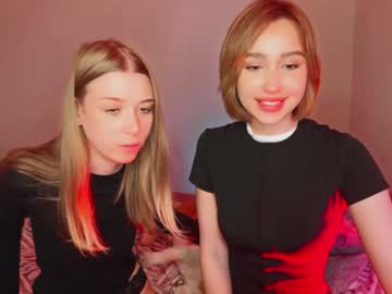 couple Live Sex Cams with cherrycherryladies