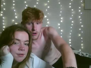 couple Live Sex Cams with zekeee420