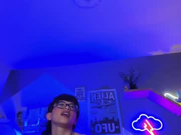 girl Live Sex Cams with marcelinee__