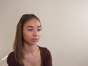 girl Live Sex Cams with y_a_s_m_i_n_a