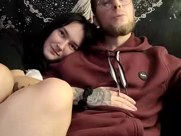 couple Live Sex Cams with throatgoat97