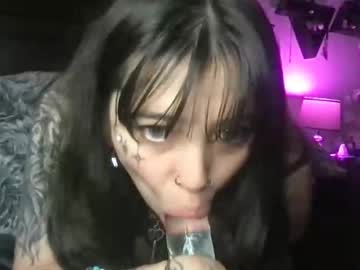 girl Live Sex Cams with zombabymarie