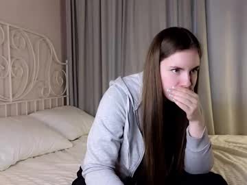 girl Live Sex Cams with on_the_soft_pillow