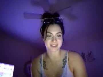 girl Live Sex Cams with leia_renae