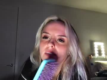 girl Live Sex Cams with chandraxo