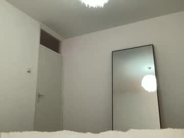girl Live Sex Cams with seraveraxo
