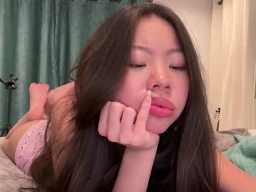 girl Live Sex Cams with miakimxo