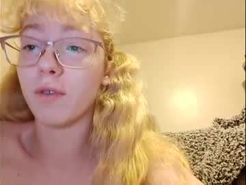 couple Live Sex Cams with blonde_katie