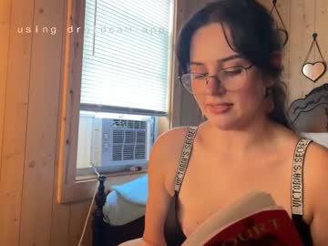 girl Live Sex Cams with ariasilvermoon